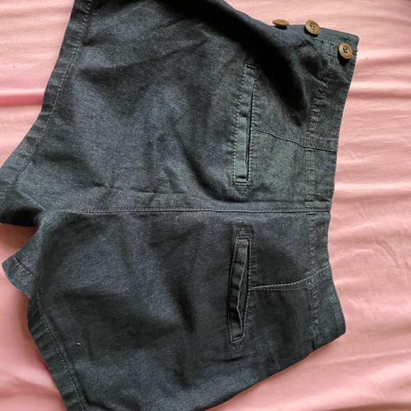 Pins and needles high waisted booty short - Picture 2 of 3